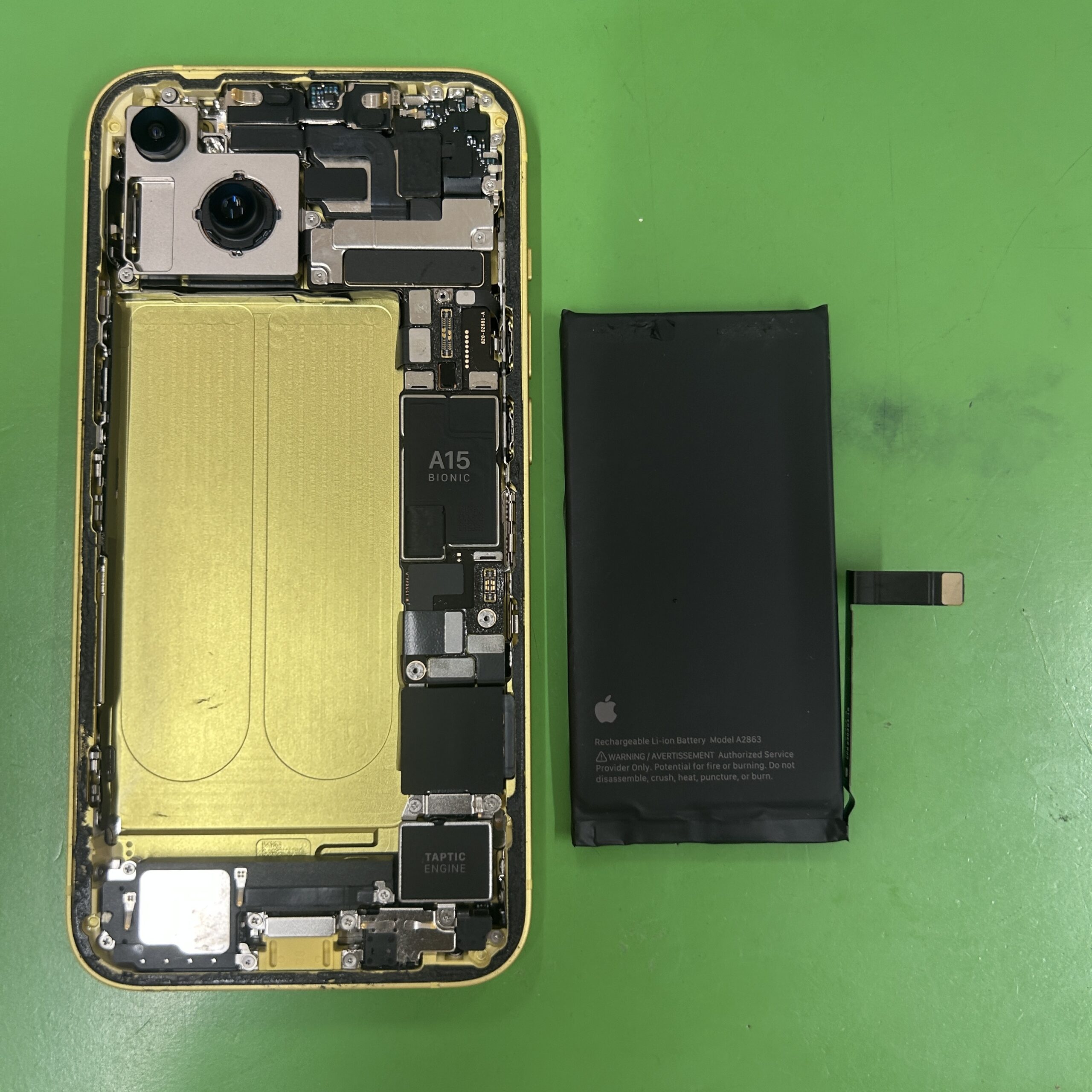 iPhone 14 バッテリー交換