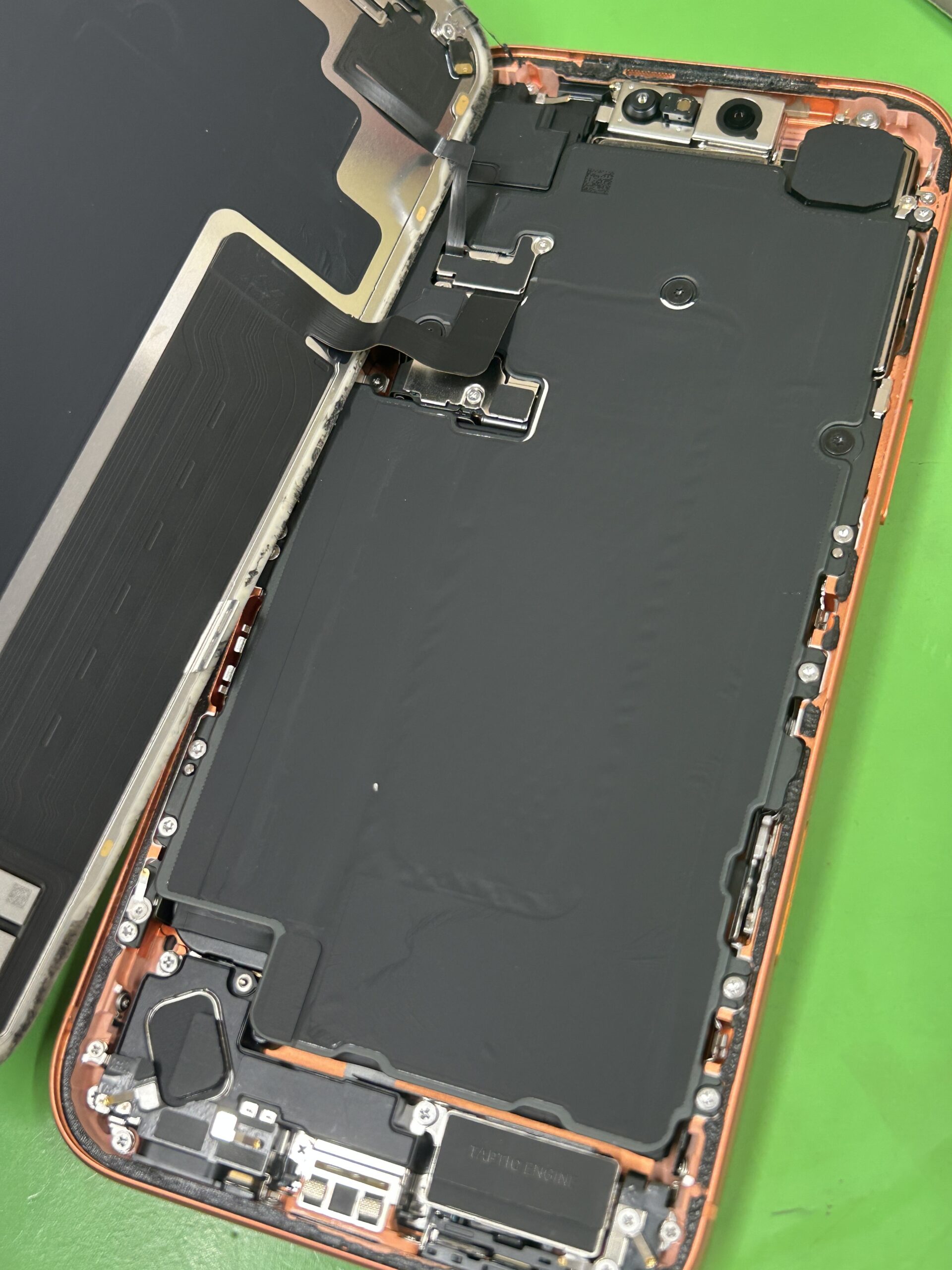 iPhone 17 Pro Max フロントパネル交換