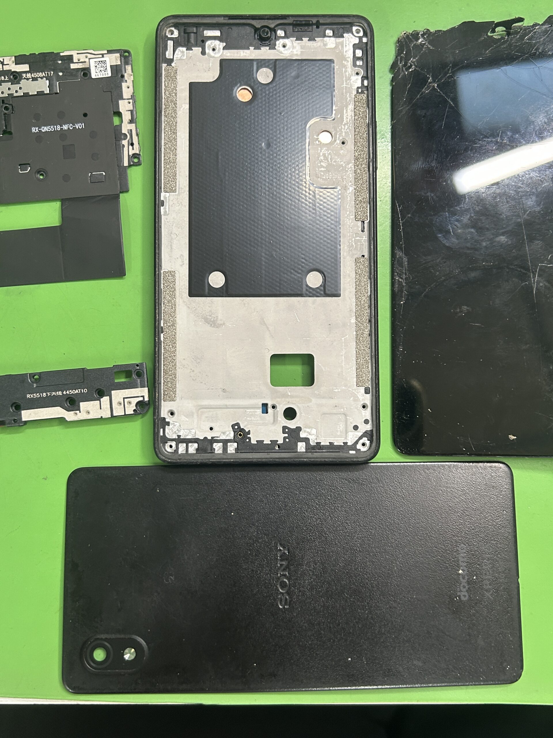 Android Xperia ACEⅡ フロントパネル交換