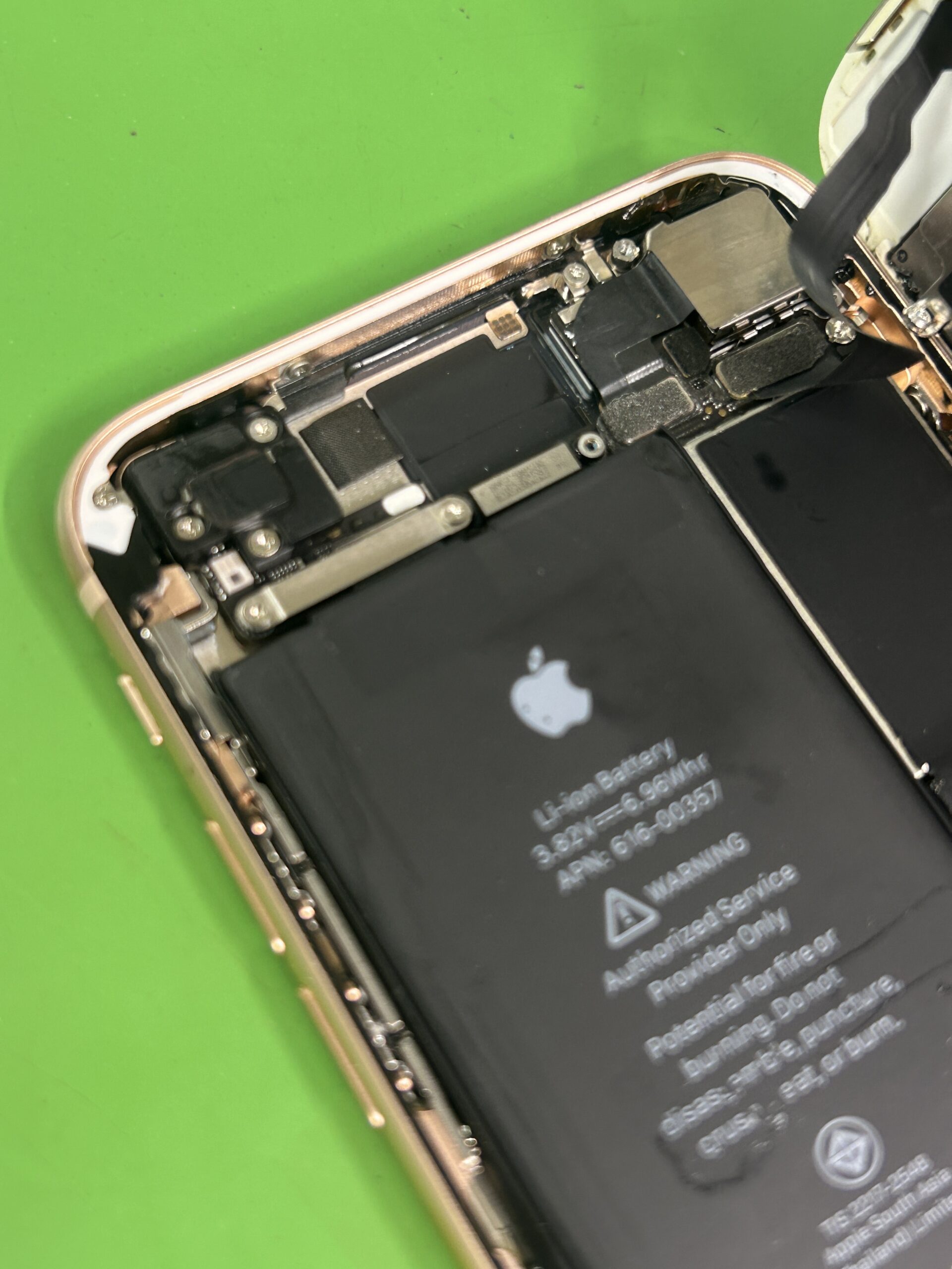 iPhone 8 バッテリー交換