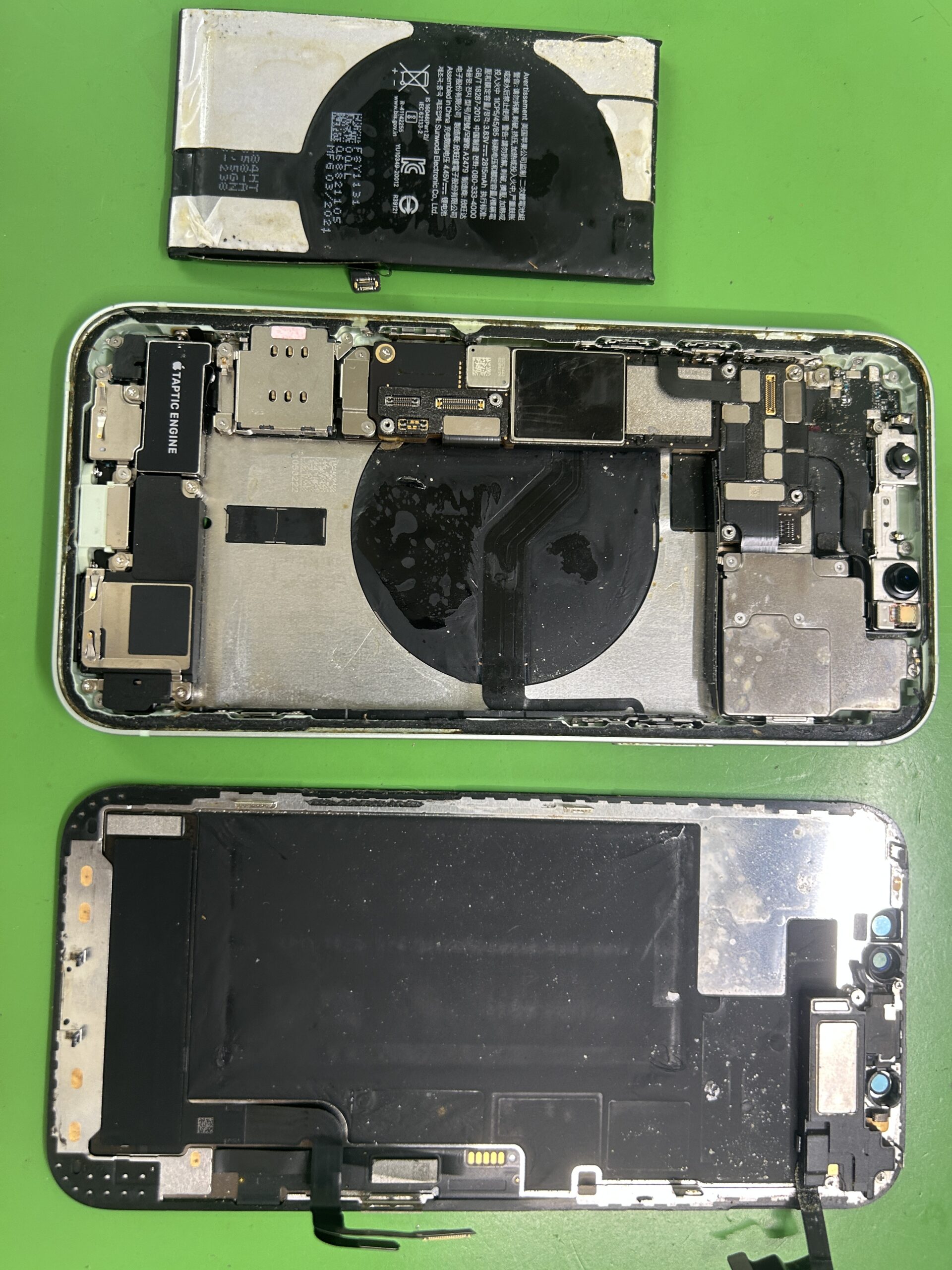 iPhone 12 基板修理