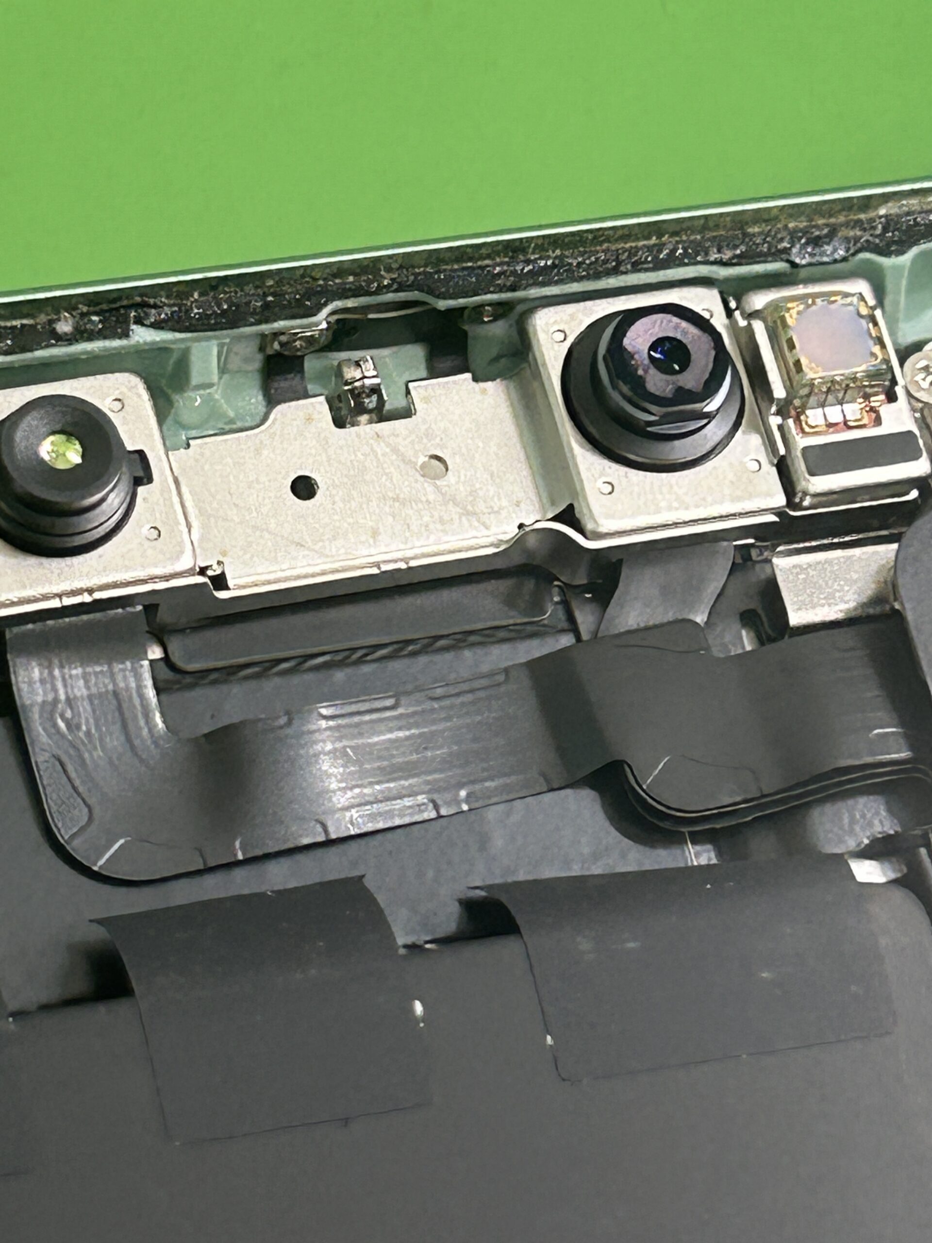iPhone 11 フロントパネル交換, バッテリー交換